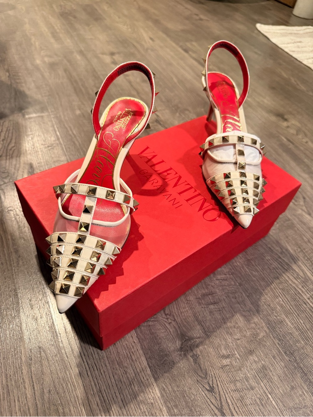 NWT Valentino Garavani Light Ivory Studded Mesh Slingback Kitten Heel- 35
